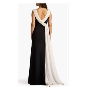 Tadashi Shoji Black & White Contrast V-Back Gown - Large (see pictures)